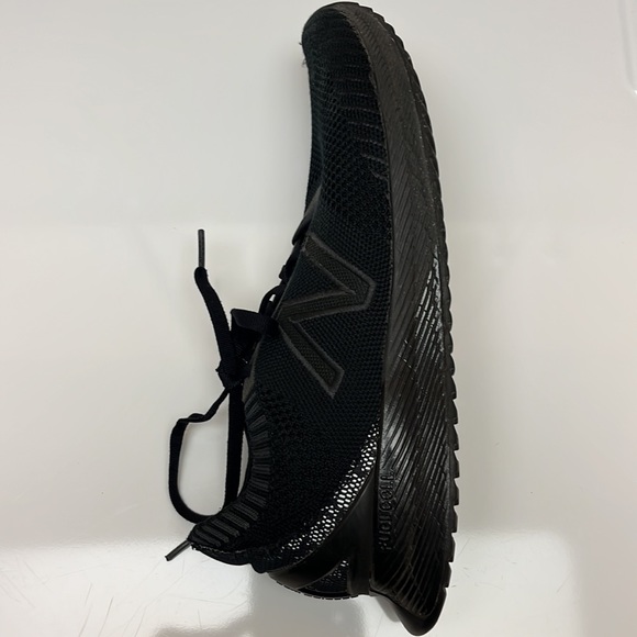 New Balance Women’s Fuel Cell Gym Athletic Shoes in all black-Size US 10 - Picture 6 of 7